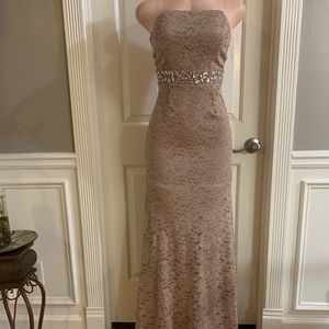Women’s junior brown lace strapless maxi length dress size (S) sleeveless